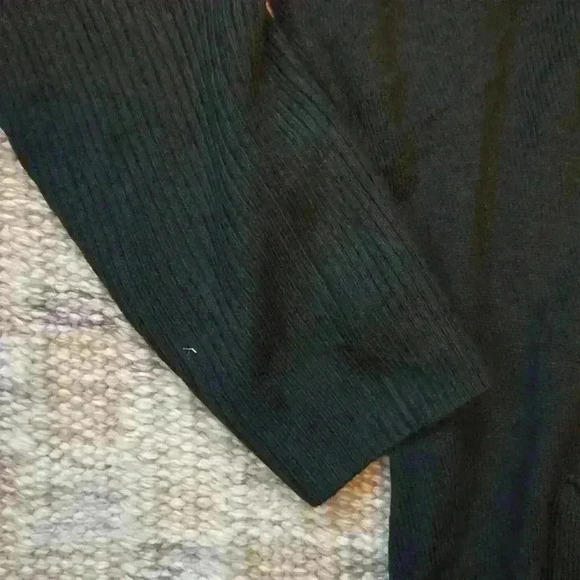 V-neck Sweater - Picture 4 of 6